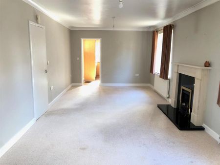 2 bedroom semi-detached bungalow to rent - Photo 2