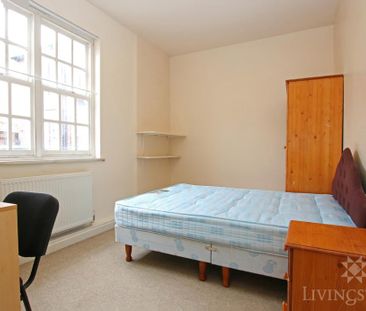 2 bedroom ground floor flat to rent - Photo 3