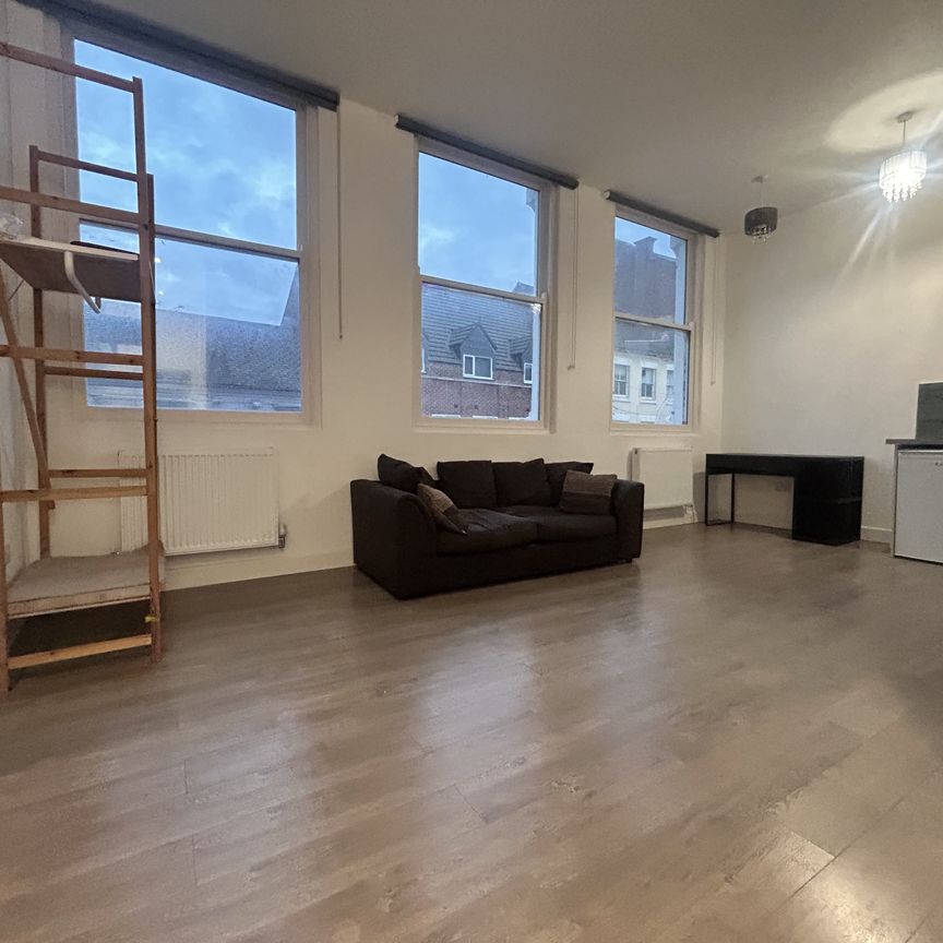 Church Gate, Leicester - Photo 1