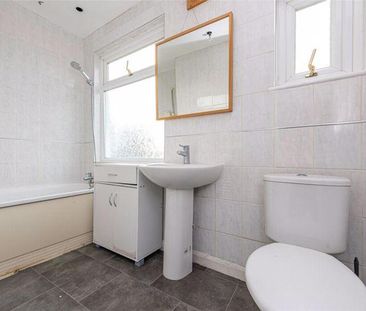 3 bedroom property to rent - Photo 6