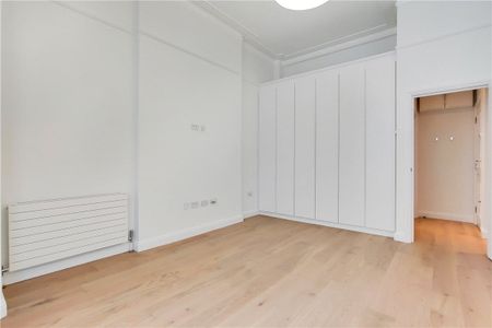 Beautiful one bedroom apartment with open plan reception room, double bedroom and stylish bathroom. - Photo 3