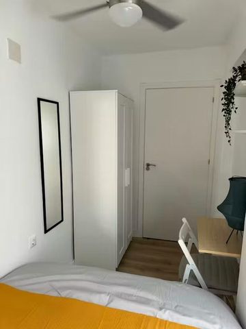 Carrer José Carsi, Burjassot, Valencian Community 46100 - Photo 2