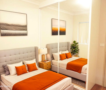 SPACIOUS 2 BED 2 BATHROOM UNIT WITH LOCKUP GARAGE - Photo 6
