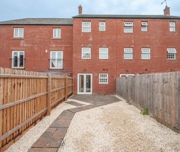 Avocet Close, Coton Park, Rugby, CV23 - Photo 3
