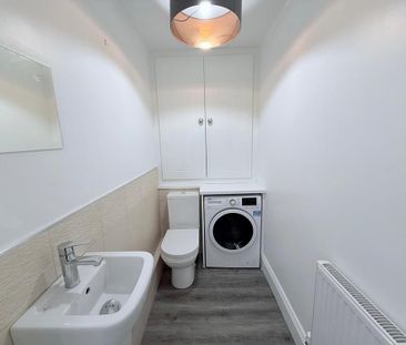 3 bedroom flat to rent - Photo 3