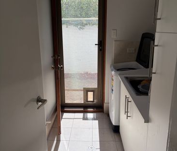 South Perth - Photo 6