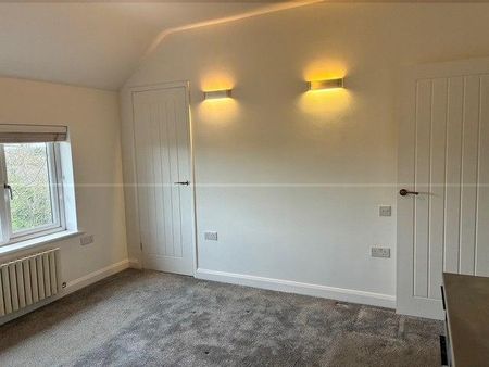 2 bedroom semi-detached house to rent - Photo 2