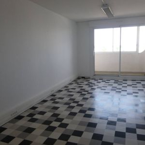 Location appartement 3 pièces 66.92 m² à La Roche-sur-Yon (85000) - Photo 3