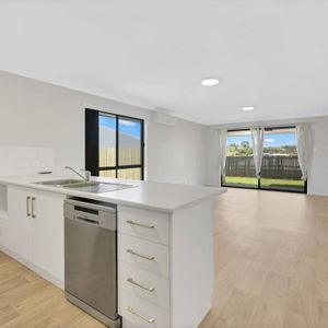 Modern, quiet, and convenient! - Photo 2