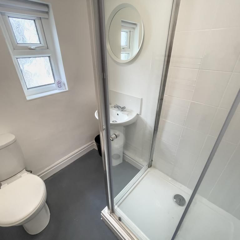 5 bedroom terraced house to rent - Photo 1