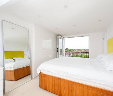 3 bedroom terraced house to rent - Photo 2