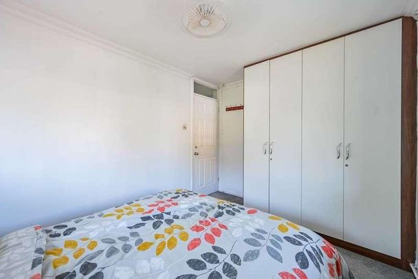 Friars Mead, Isle Of Dogs, E14 - Photo 1