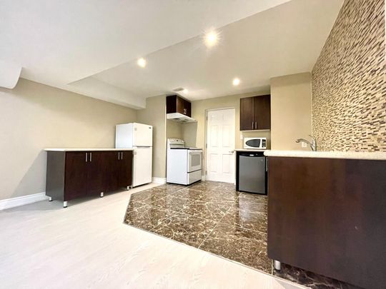 For Lease - 491 Mavrinac Boulevard, Aurora, Ontario - Photo 1
