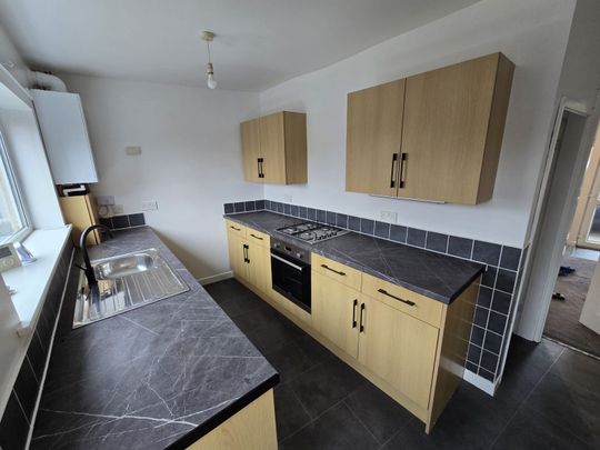 two bedroom terraced house - Photo 1