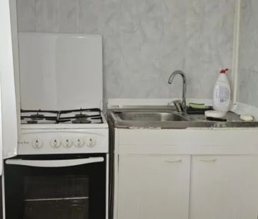 Garsonieră de închiriat – Micro 40, etaj 2, 20 mp + balcon – 1.100 lei - Photo 5