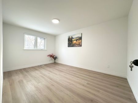 For Lease - 15 Nymark Avenue Unit# Main, Toronto, Ontario - Photo 2