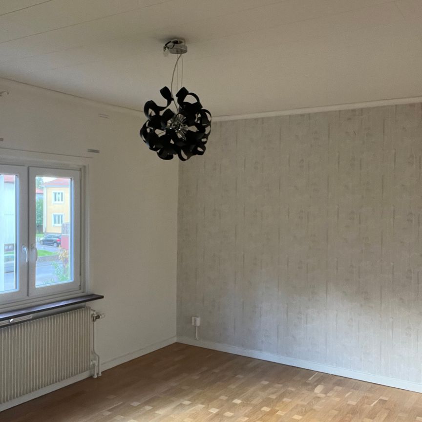 Hjärnegatan, Eskilstuna - Photo 1