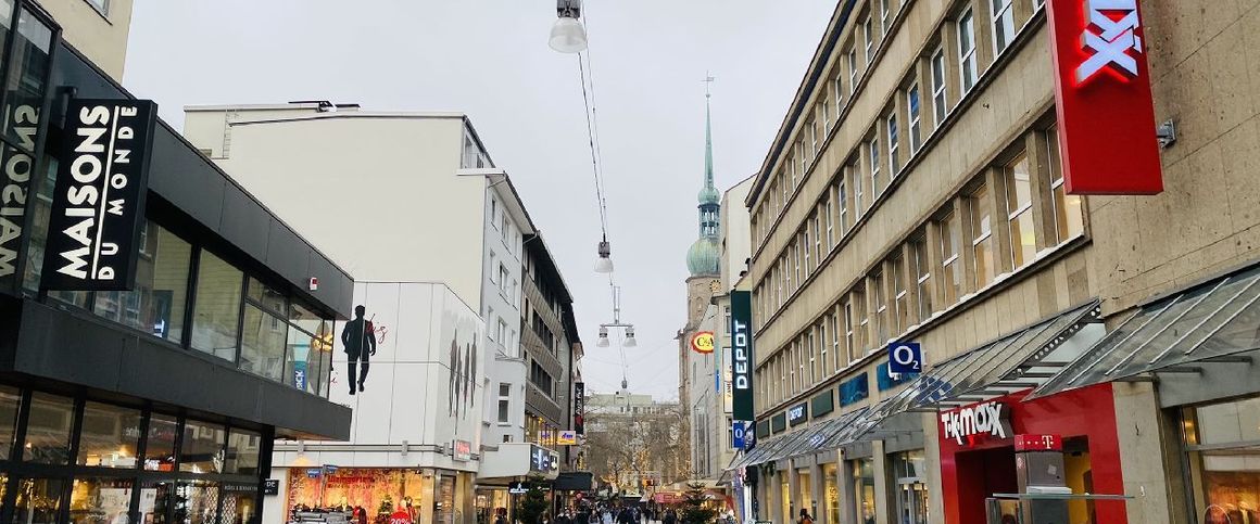 *PROVISIONSFREI* ca. 450  910 m² Büro-/Praxisflächen am Ostenhellweg zu vermieten! - Photo 1