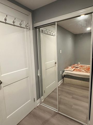 For Lease - 293 Kingsbridge Garden Circle Unit# Basement, Mississauga, Ontario - Photo 5