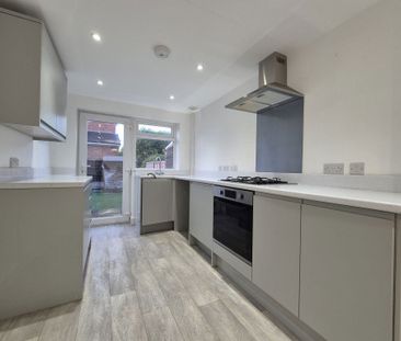 Cairndhu Drive, Kidderminster, Worcestershire, DY10 - Photo 3