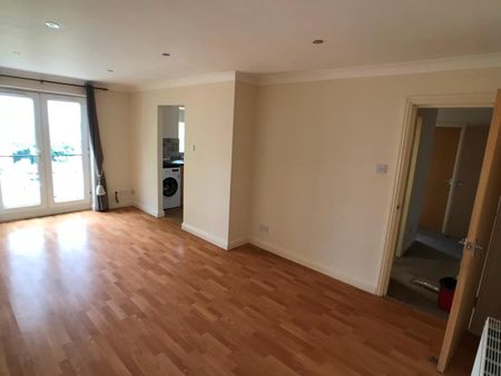 2 Bed Flat, Chantry Court, LS27 - Photo 3