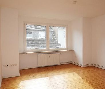 Neuvermietung nach Renovierung! Ca. 57 m² große 2-Zimmerwohnung mit... - Photo 1