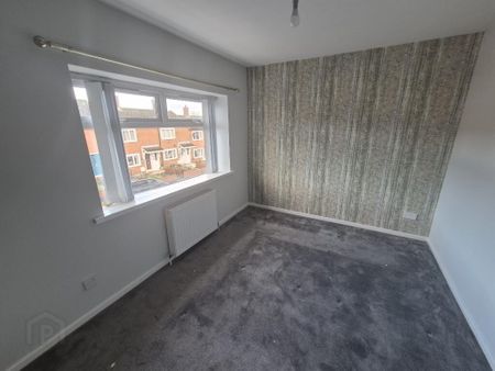 96 Gainsborough Drive, Belfast, BT15 3EL - Photo 2