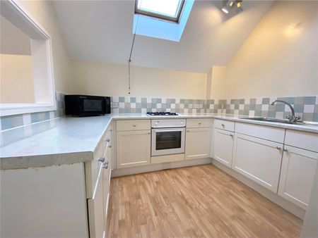 Keeping Row, Fore Street, Chard, Somerset, TA20 - Photo 3