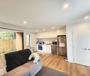 Modern 2-Bedroom Townhouse in Addington - Photo 4