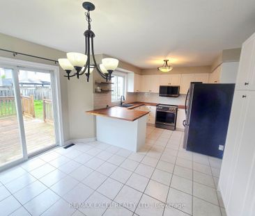 For Lease - 38 Shaina Court Unit# Main& 2nd Floor, Barrie, Ontario - Photo 1