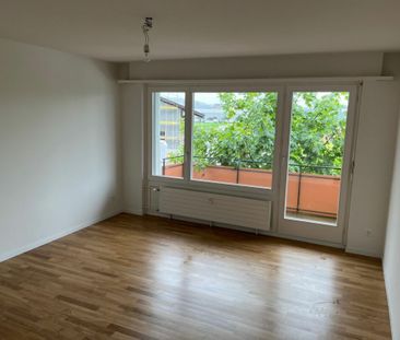 Appartement rénové de 3.0 pièces dans un emplacement central - Photo 4