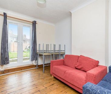 4 bedroom house share to rent - Photo 3