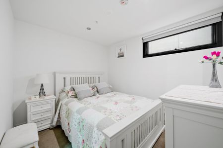 Perfect blend of style, comfort, and convenience. - Photo 5