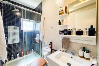 APARTAMENTO T4 EM ALFRAGIDE MOBILADO