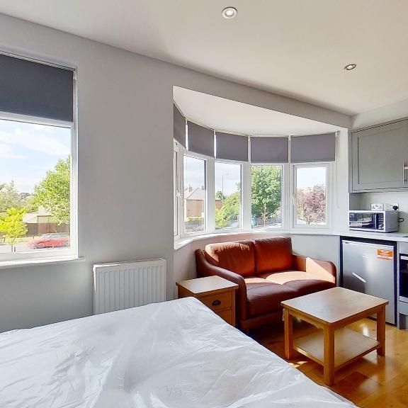 Studio to rent - Photo 1