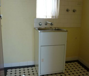 Convenient Living in the Heart of Findon - Photo 5