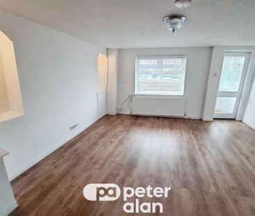 Carmarthen Road, Fforestfach, SWANSEA - Photo 5