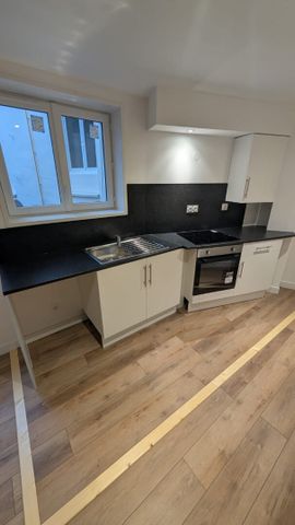 Location Appartement 3 pièces 70m² - Photo 5