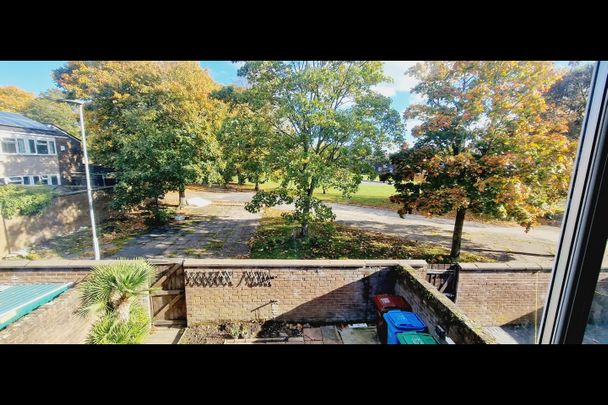 3 Bed Terraced House, Shiredale Drive, M9 - Photo 1