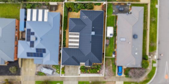 Modern Family Home in Sough-After Strathfieldsaye Location - Photo 3