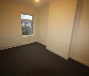 3 bed Terraced - Photo 4