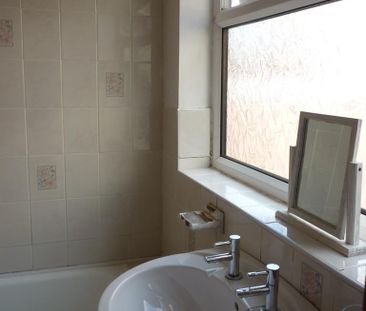 2 bedroom terraced house to rent - Photo 6