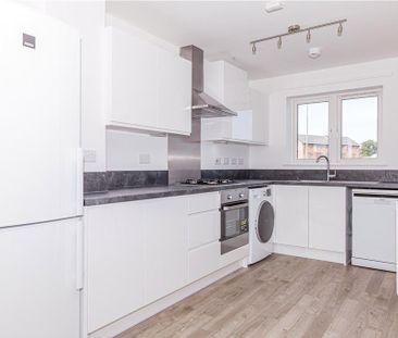 2 bedroom semi-detached house to rent - Photo 4