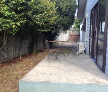 Tidy 3-Bedroom House - Photo 4