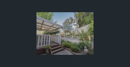 Family Haven in Prime Doncaster East School Zone - Photo 3