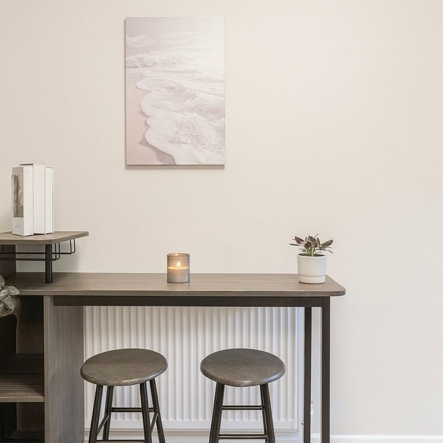 Studio Flat, Creswick Road, W3 - Photo 1