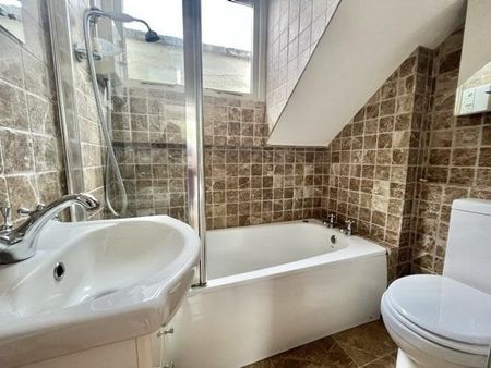 Clarence Square, Cheltenham, GL50 - Photo 4