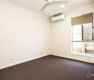 Beautiful 2 Bedroom Duplex Home with Courtyard at Prime Location! - Photo 6