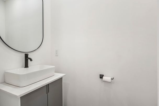 For Lease - 43A Cummings Street Unit# Furnished Upper, Toronto, Ontario - Photo 1