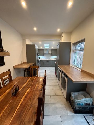 6 Bed Terraced House, Braemar Road, M14 - Photo 4